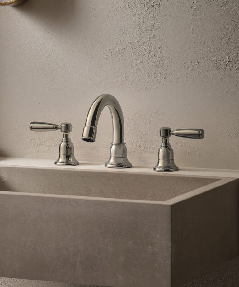 Samuel Heath Fairfield fittings in a bathroom