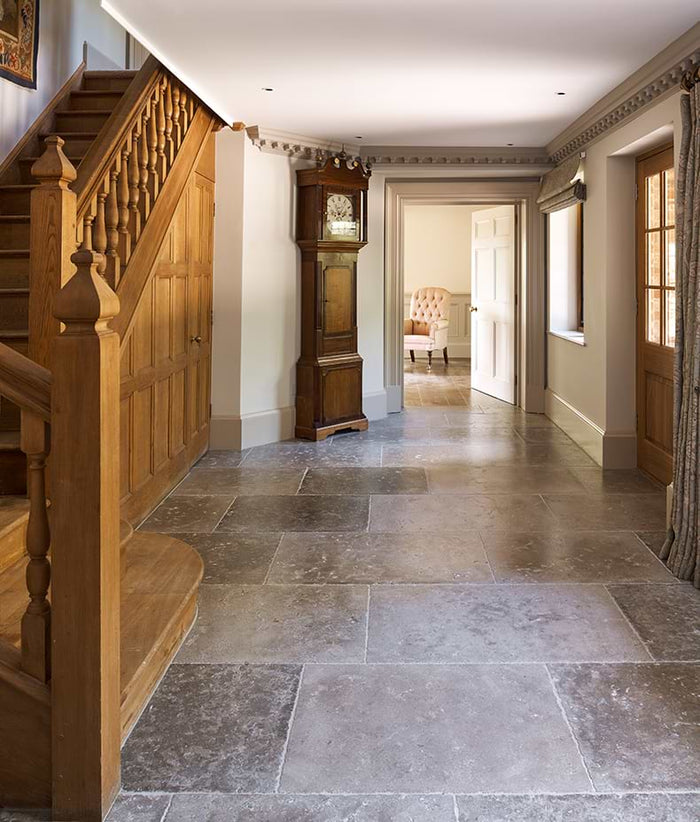Aquitaine Limestone Seasoned Finish 61xRandom Sample