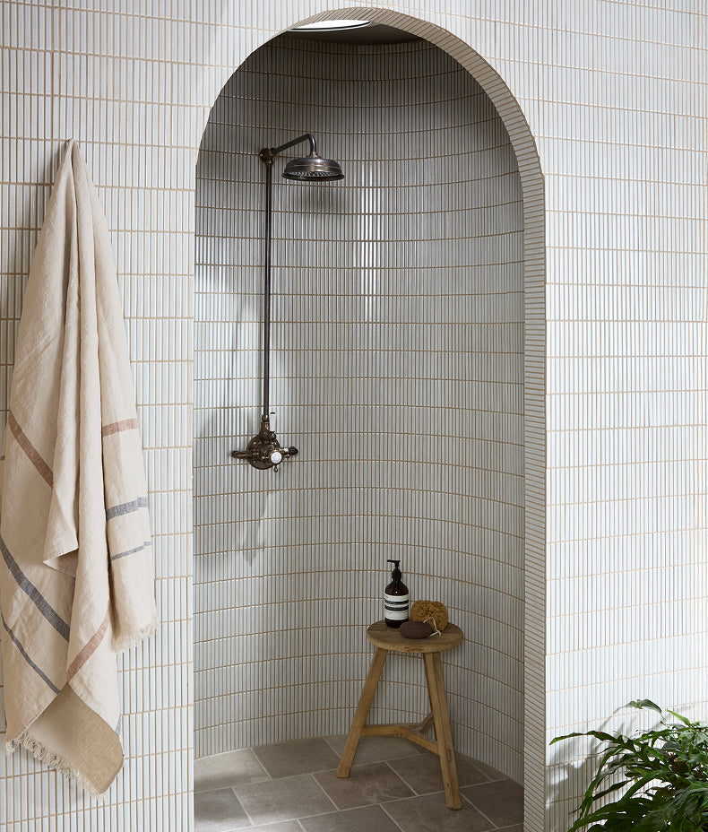 Bamboo Porcelain Mosaic Vintage White 28.4x29.5cm Sample