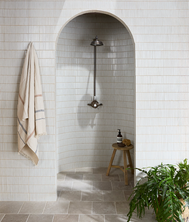 Bamboo Porcelain Mosaic Vintage White 28.4x29.5cm Sample