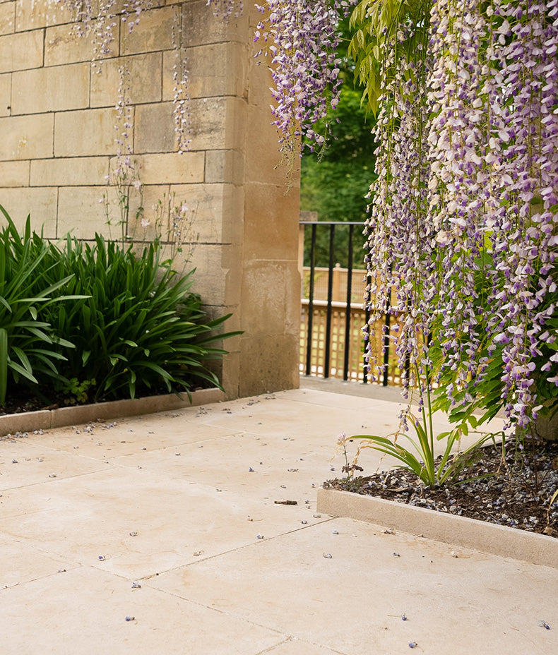 Buscot Limestone Tumbled & Etched Finish 60x60cm Sample