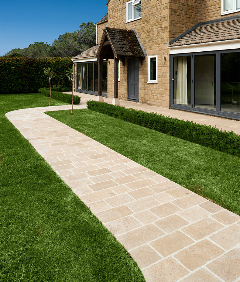 Buscot Limestone Cobbles Tumbled & Etched Finish 20xRandomcm Sample