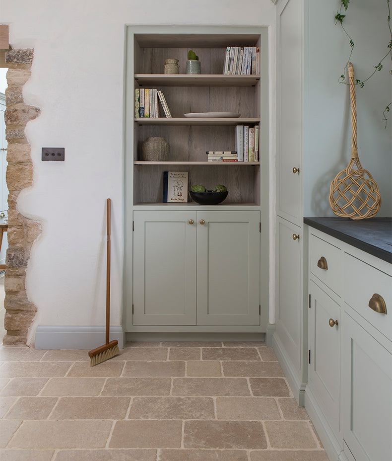Buscot Limestone Cobbles Tumbled & Etched Finish 20xRandomcm Sample