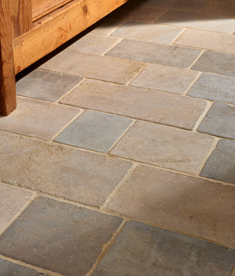 Castilan Limestone Cobbles Tumbled 15xRandomcm