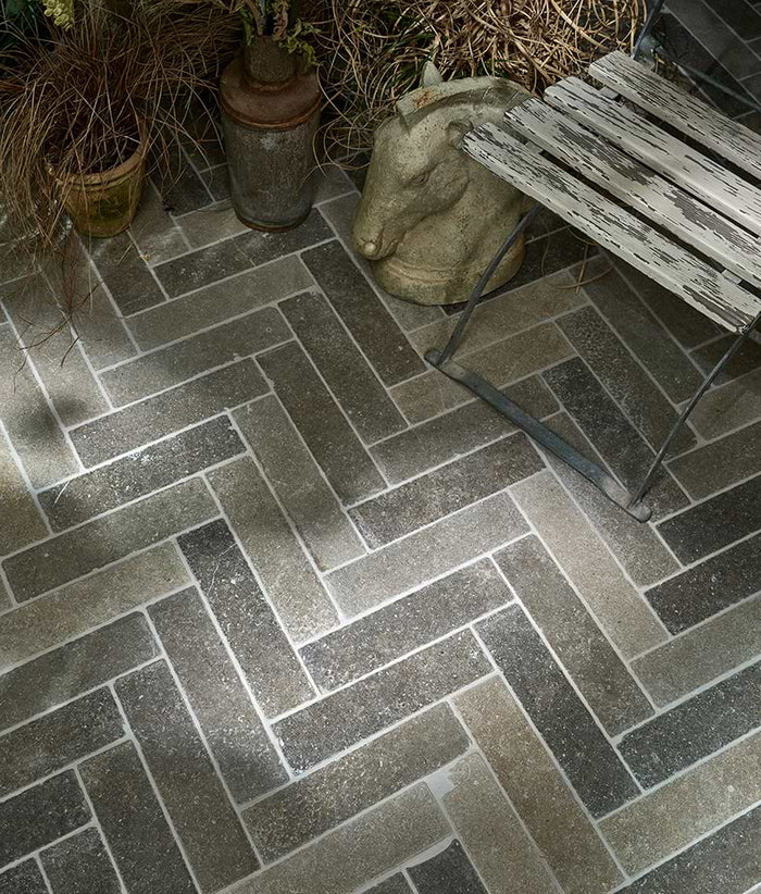 Kimmeridge Limestone Parquet Tumbled & Etched 7.5cm