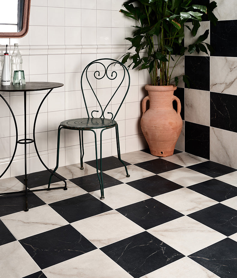 East Village Porcelain Nero 29.5x29.5cm Sample