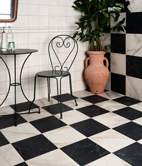 East Village Porcelain Nero 29.5x29.5cm Sample