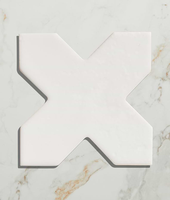 Fez Porcelain Cross White 15.5cm