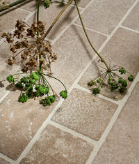Wychwood Limestone Cobbles Tumbled & Etched 13xRandom