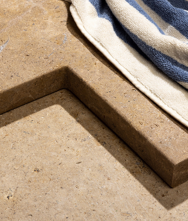 Wychwood Limestone Tumbled & Etched Double Pencil Coping 40cm