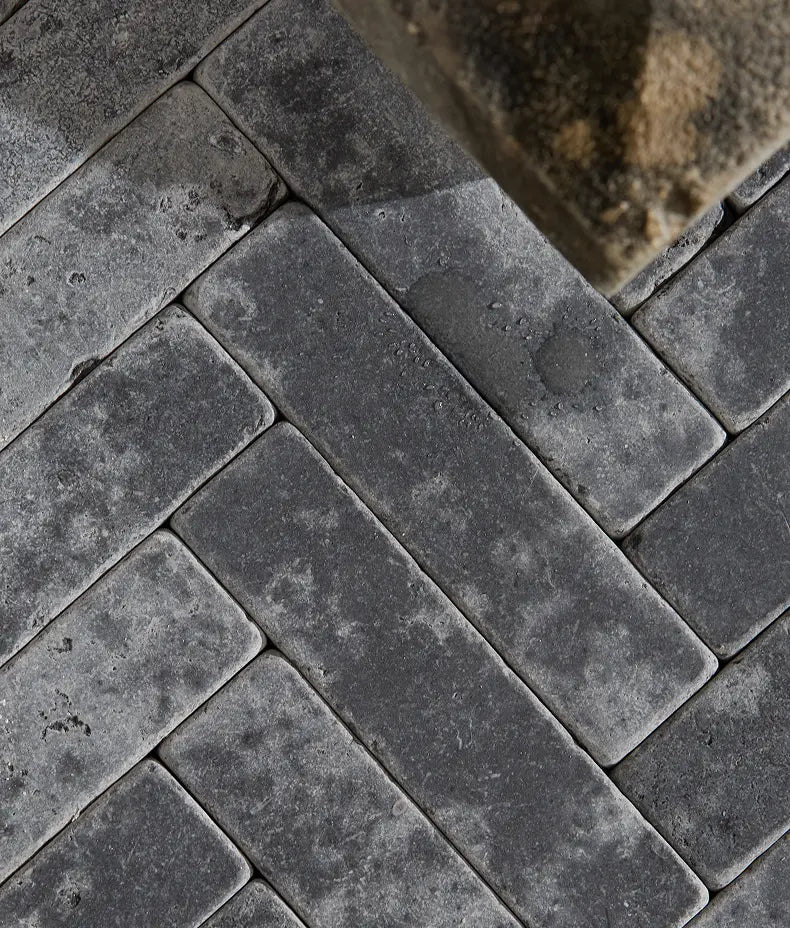 Hazlebury Limestone Klinkers Tumbled & Etched 5x20cm