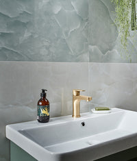 Illusion Whisper Onyx Porcelain Polished Mist 60x120cm Sample
