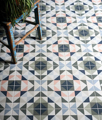 Kaleidoscope Porcelain Skipper 22.5cm