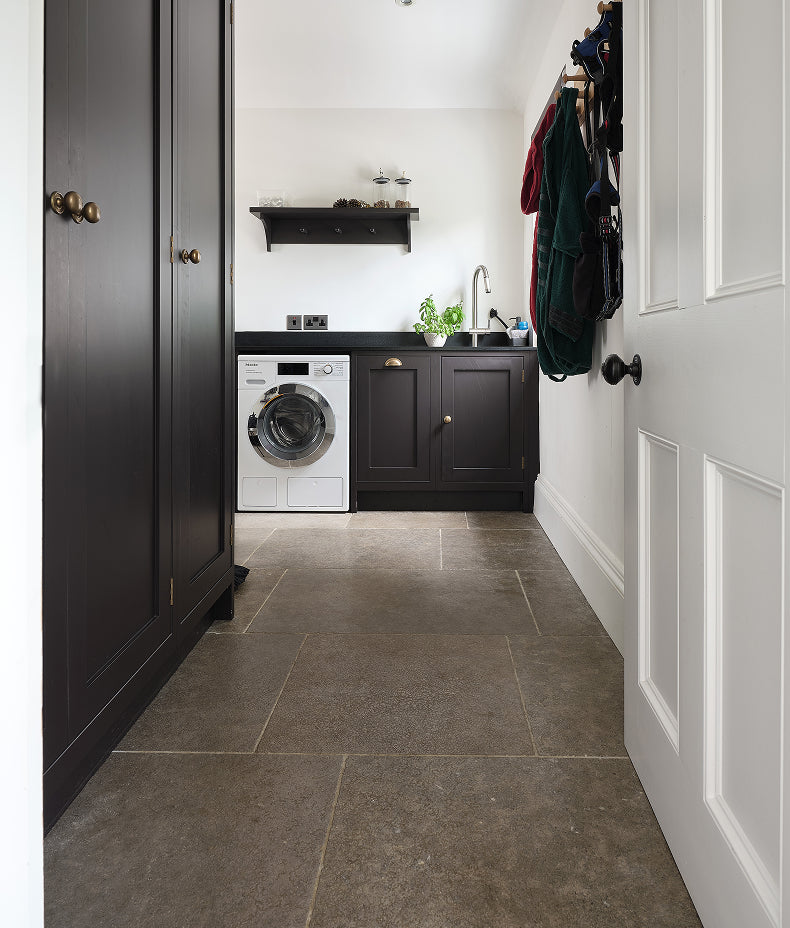 Kimmeridge Limestone Tumbled & Etched Finish 60xRandomcm Sample