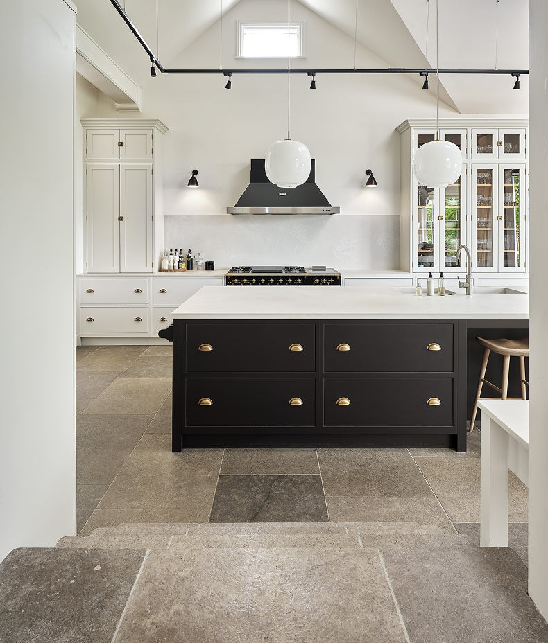 Kimmeridge Limestone Tumbled & Etched Finish 60xRandomcm Sample