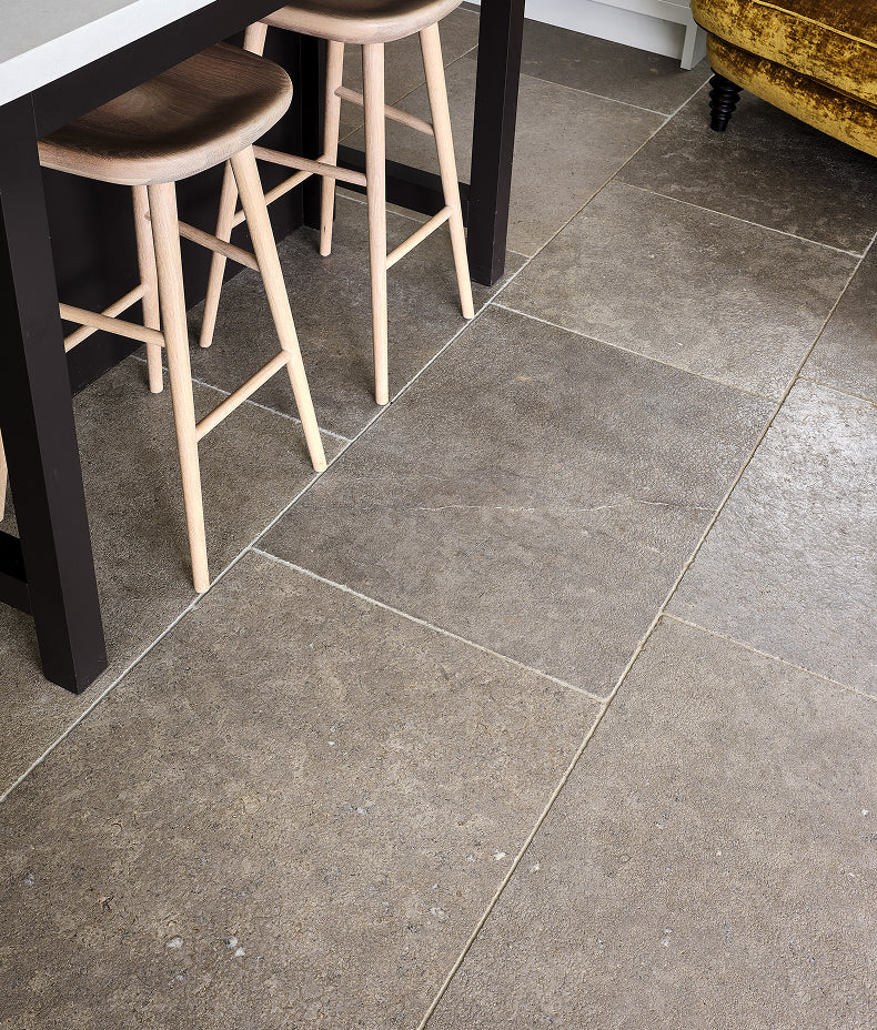 Kimmeridge Limestone Tumbled & Etched Finish 60xRandomcm