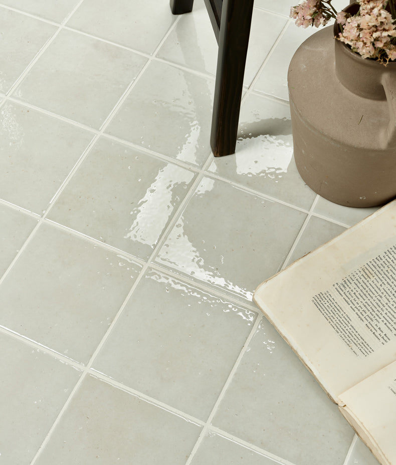 Menara White Porcelain Gloss 15x15cm Sample