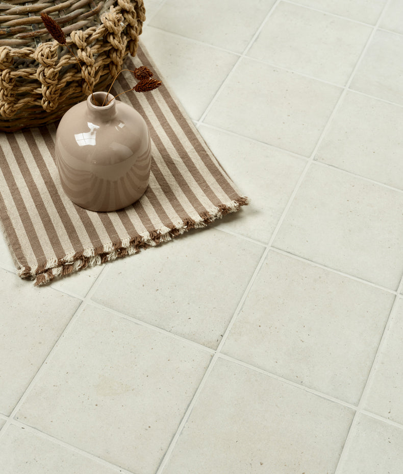 Menara White Porcelain Matt 15x15cm