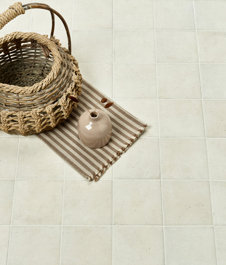 Menara White Porcelain Matt 15x15cm