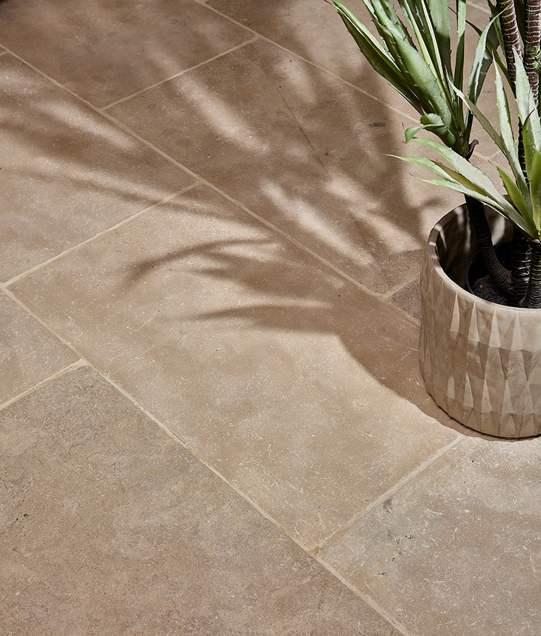 Riviera Limestone Tumbled 40.6xRandomcm Sample