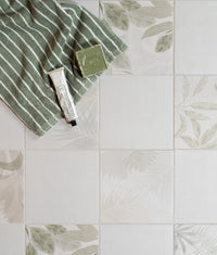 Signature Porcelain Mist 20cm
