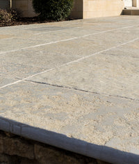 Trusloe Limestone Seasoned Bullnose Coping 40cm