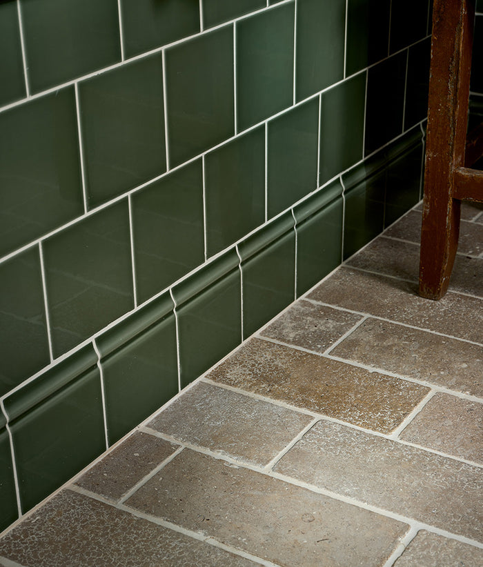 Victorian Style™ Wall Ceramic Cabbage Green Skirting 15x15cm Sample