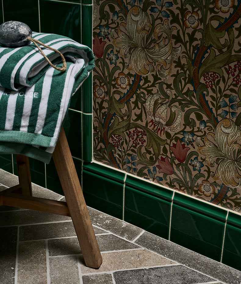 Victorian Style™ Wall Ceramic Emerald Green Skirting 15x15cm Sample