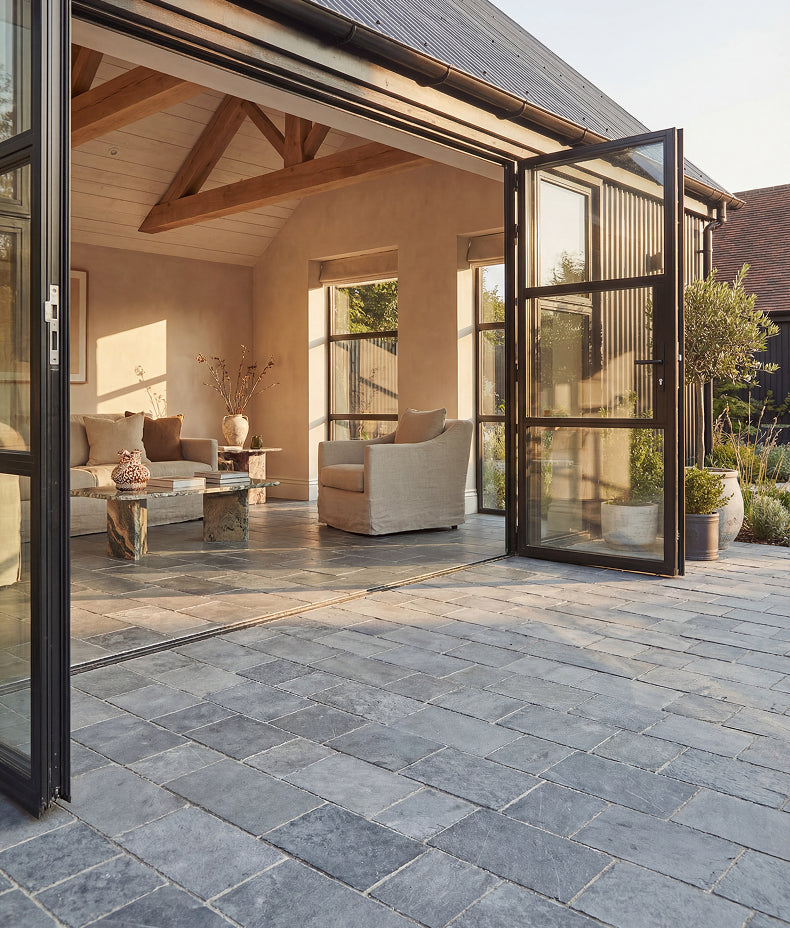 Wexford Limestone Cobbles Tumbled Finish 20xRandom