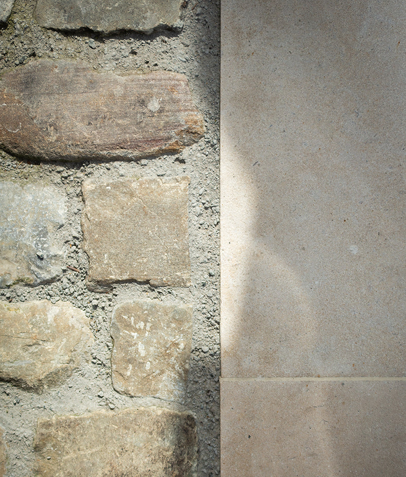 Windsor Sandstone Cobbles Reclaimed & Sawn Batch WidthxBatch Lengthx2.0-5.0cm