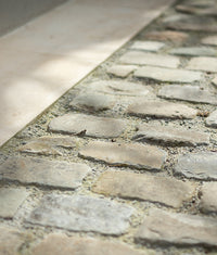 Windsor Sandstone Cobbles Reclaimed & Sawn Batch WidthxBatch Lengthx2.0-5.0cm Sample